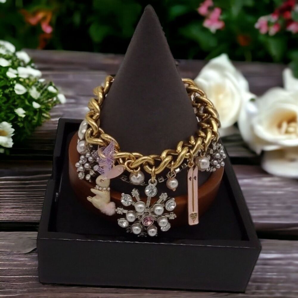 NEW Betsey Johnson Retro Glam Bunny Rabbit Skis Snowflake Gold Tone Bracelet - Picture 4 of 14